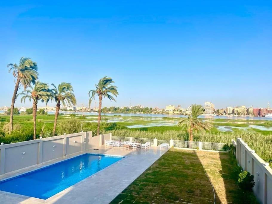 Royal Nile - Nile View 2 *